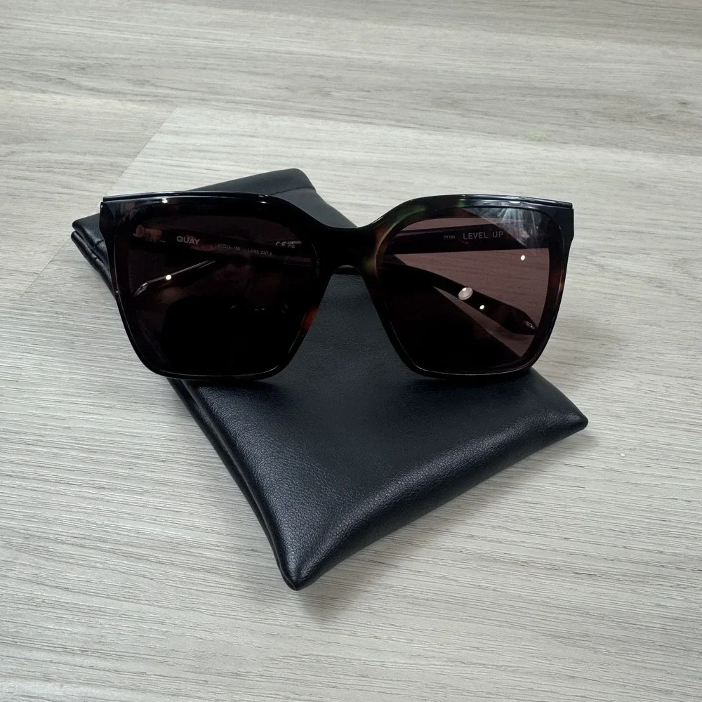 Quay Australia Level Up Sunglasses Tortoise Brown Green NEW